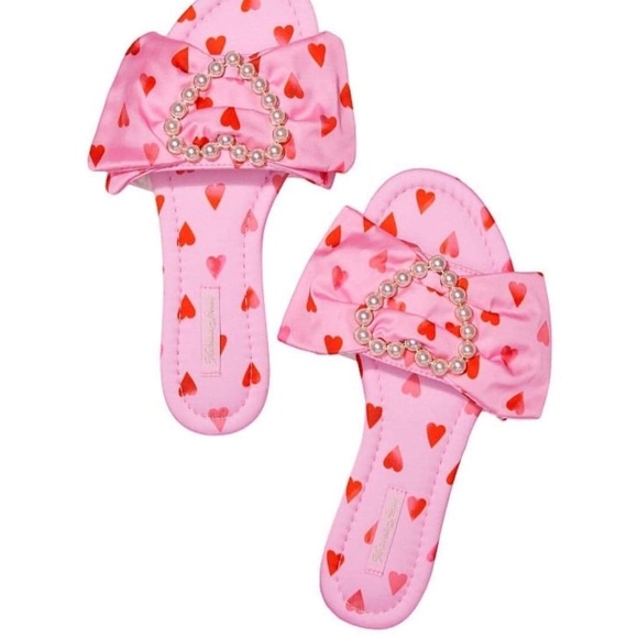 Victoria secret Satin Slides size Medium NWT - Picture 2 of 7